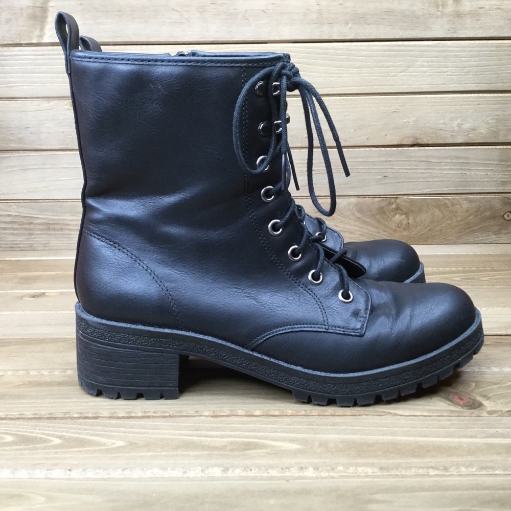 Madden Girl Eloisee Black Combat Boots 8.5